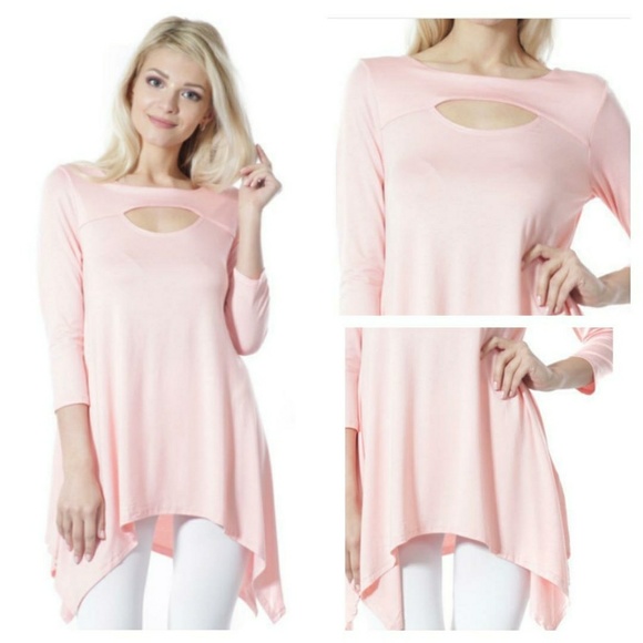 Tops - 🌟 BEAUTIFUL 3/4 Sleeve cut out neckline🌟